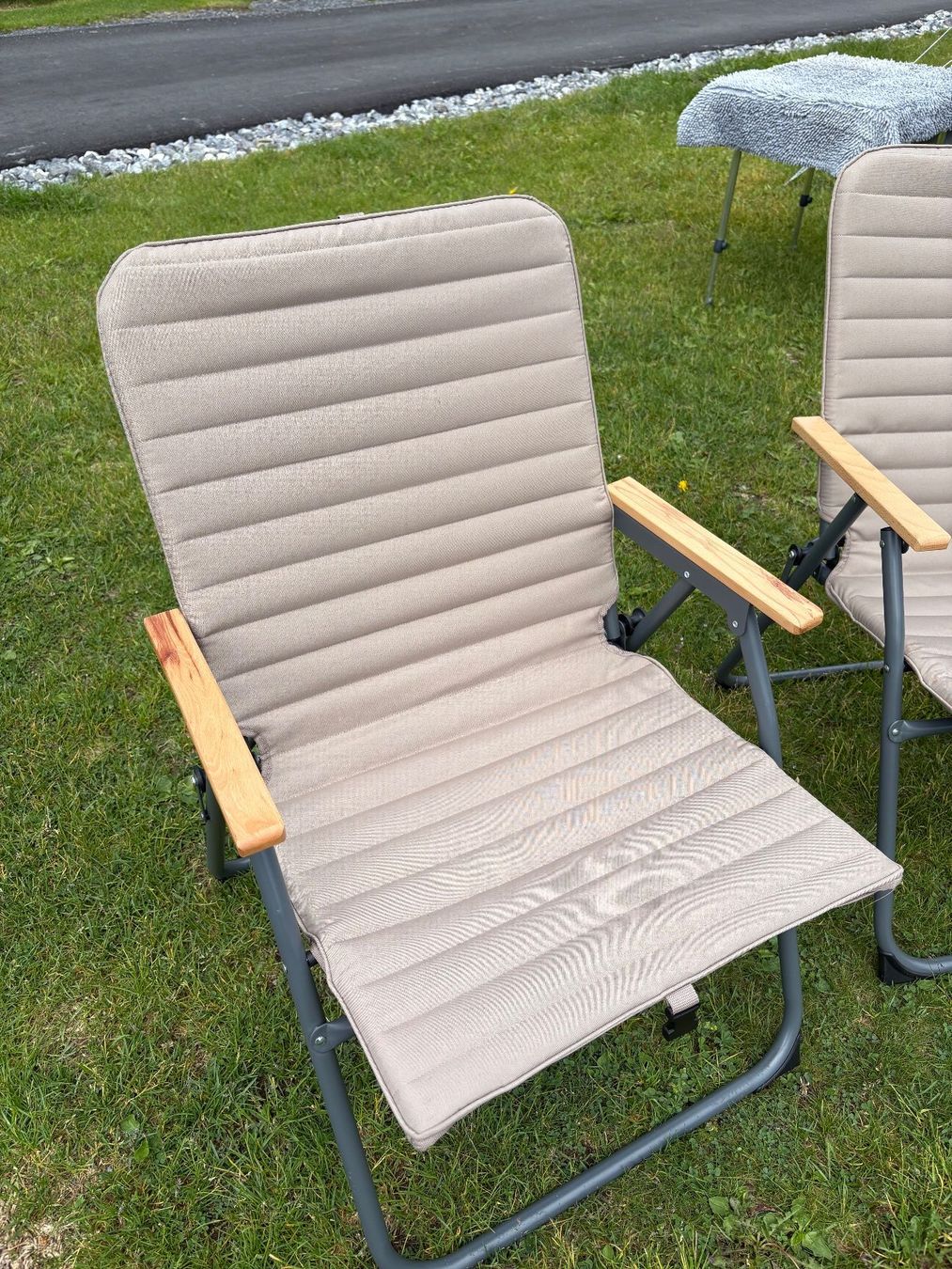 Stühle: Camping-/Gartenstühle (2 Stück) – Gebraucht aus Wetzikon ZH von XERA02 1