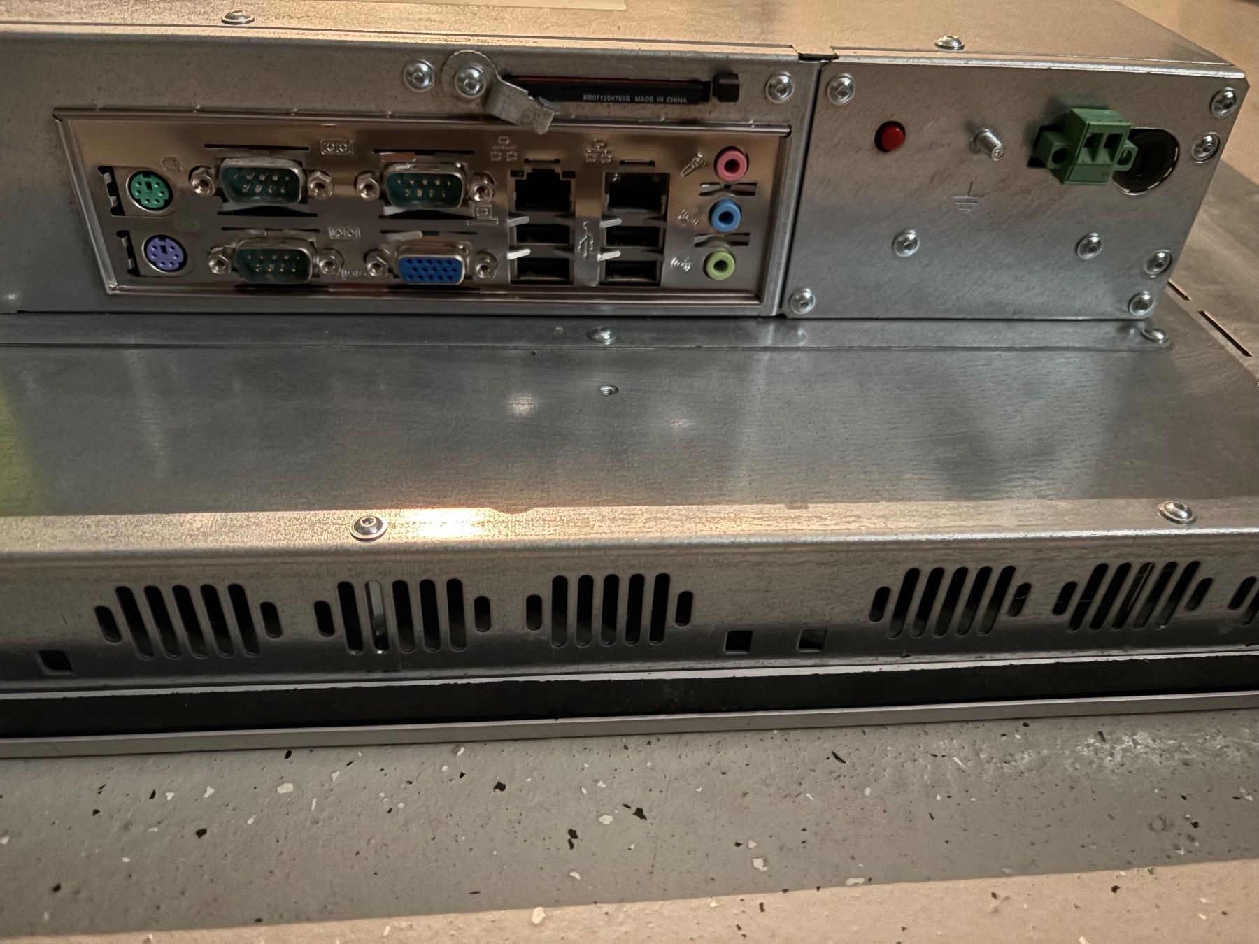 Componenti elettronici: Saia-Burgess Web Panel EPC LX 1500tc Embedded Industrial PC – Usato da Sarmenstorf venduto da Tinkao10 2