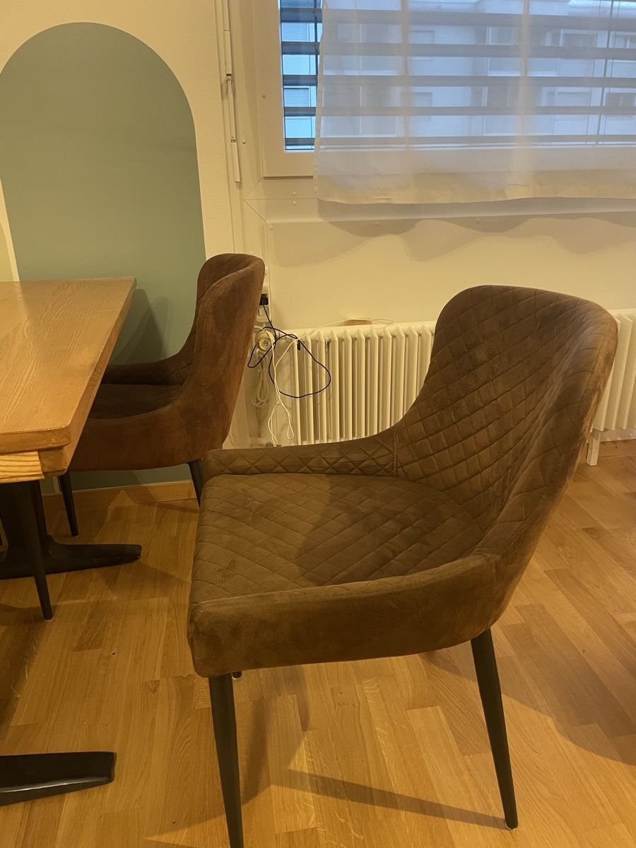 Set di tavolo e panche: Esstisch aus Holz mit 4 Stühlen – Usato da Kriens venduto da anj_d6rj 1