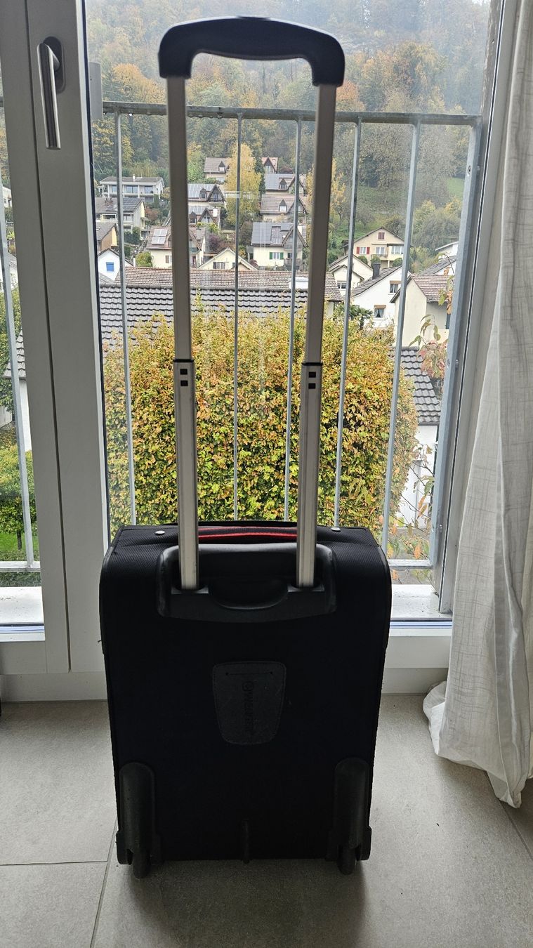 Altro in Aeronautica: Wengler Trolley, Handgepäck, BoardcaseSchwarz – Usato da Brugg AG venduto da Kitycity 2