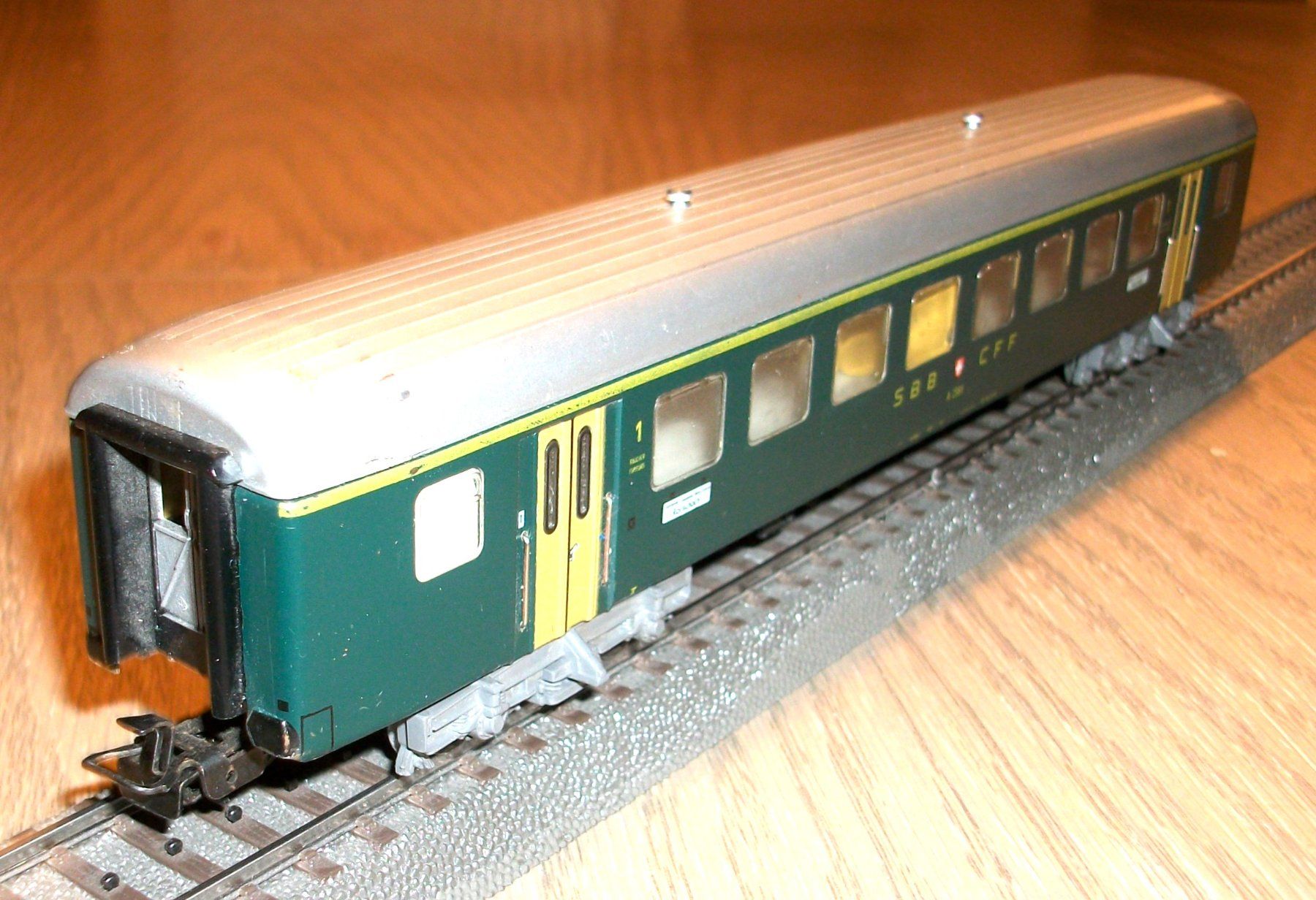 Märklin Modellini di ferrovie: SBB-Personenwagen 1. Kl., 4066 – Usato da St. Moritz venduto da Manu7500 1