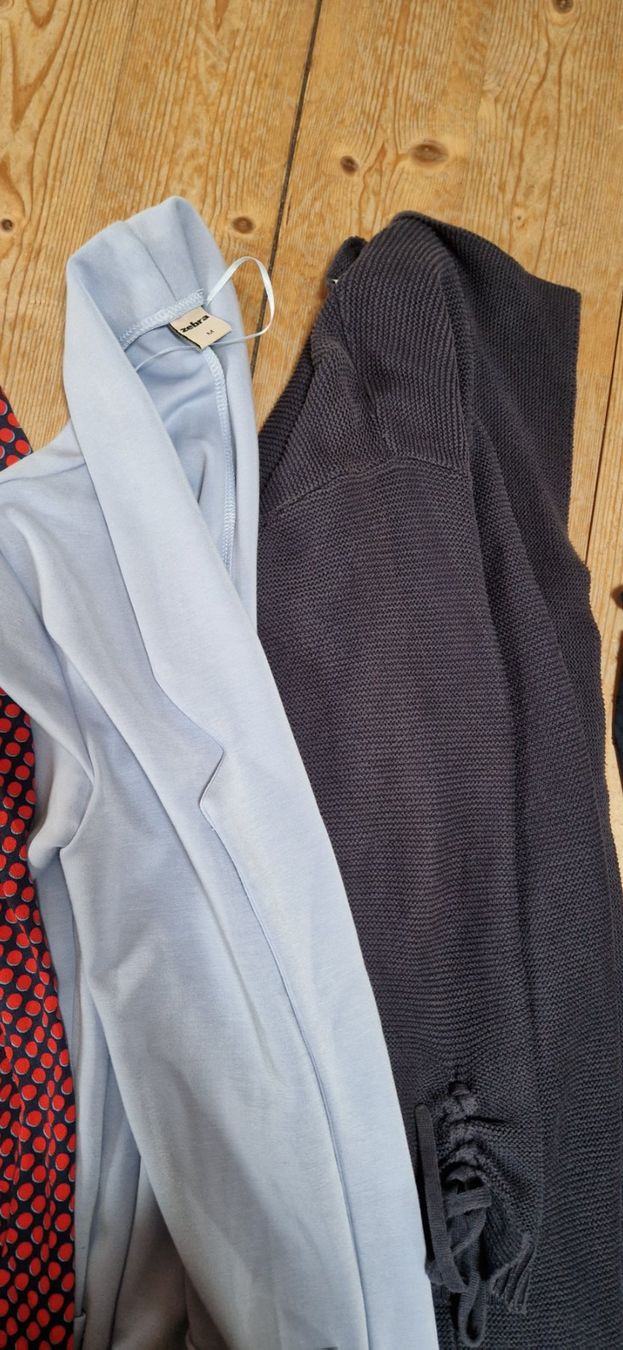 Lotti di vestiti: Kleidungsset Esprit usw., Gr L – Usato da Boniswil venduto da Cfischer0 2