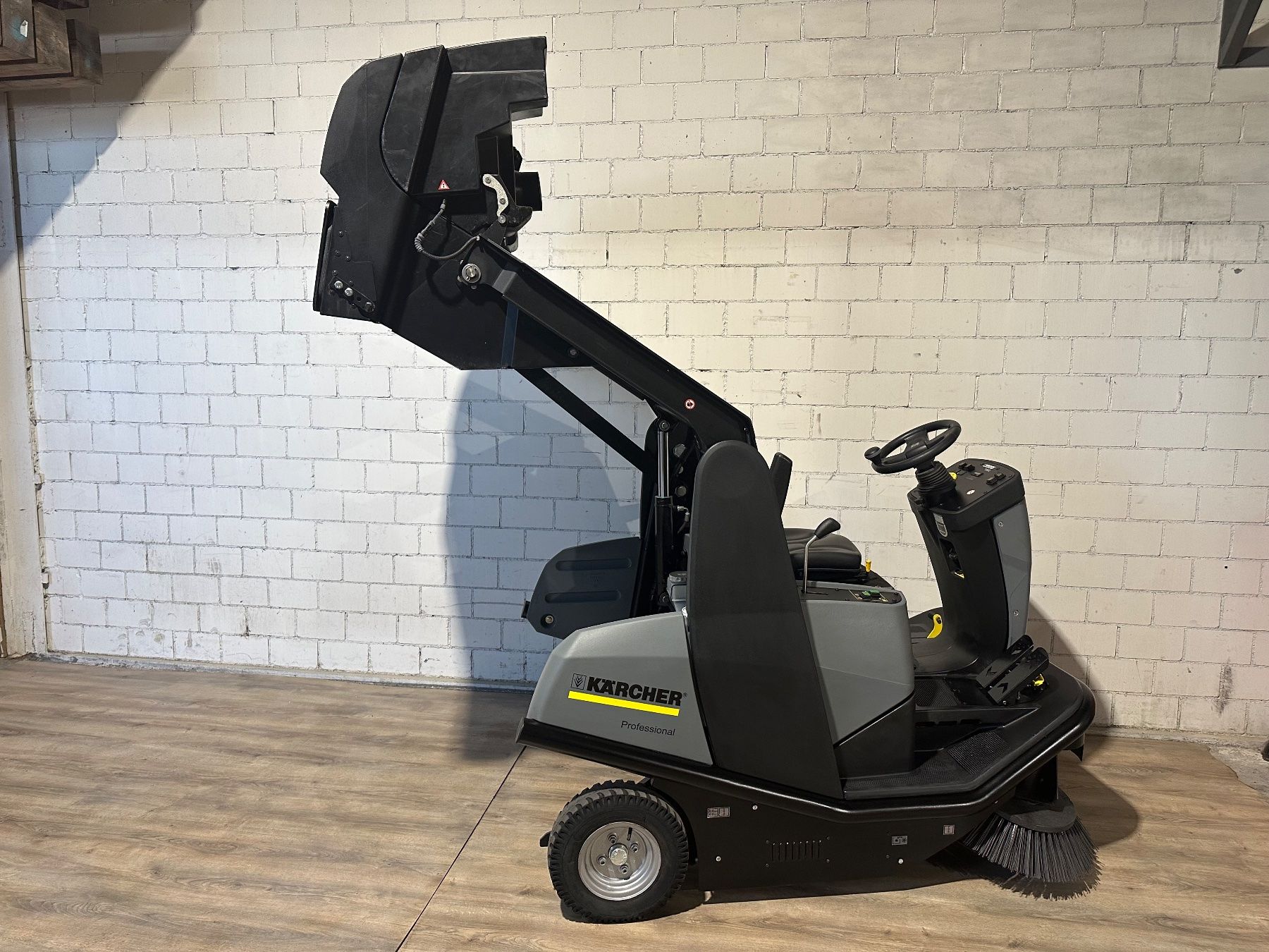 Kärcher Toutes les machines: Kärcher Km 120/150R – D'occasion à Bettwiesen par chili1 2