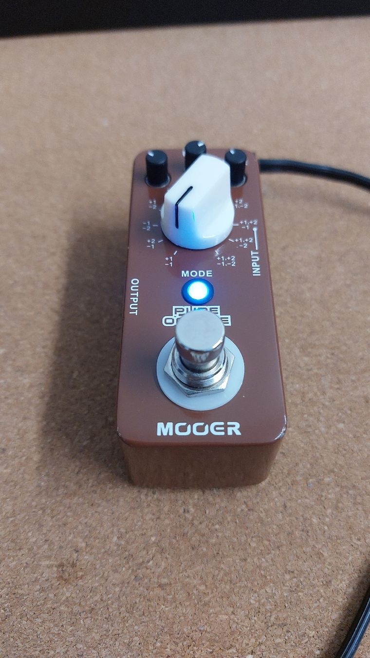 Mooer Strumenti musicali: Mooer Pure Octave Oktaver Effektpedal – Usato da Liestal venduto da WinWin247 1