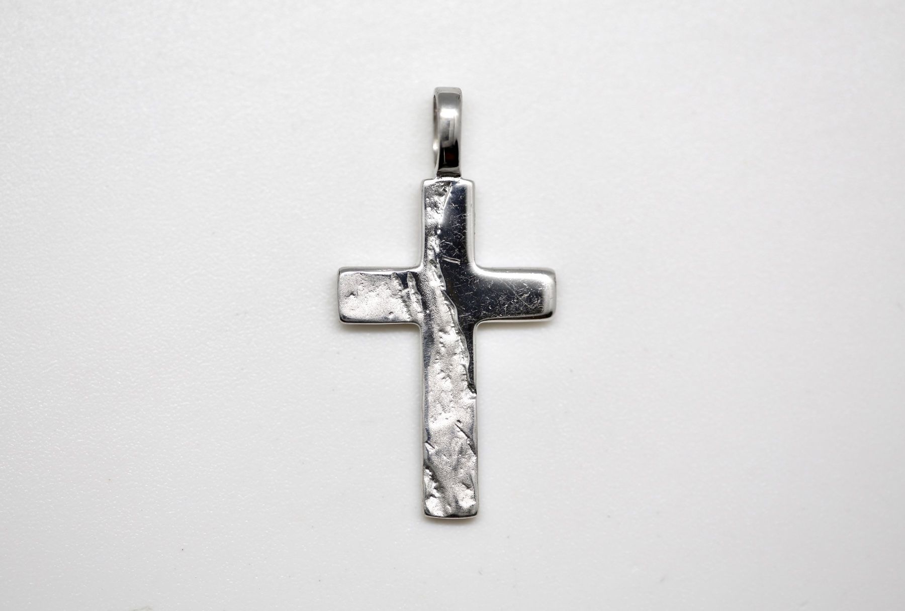 Anhänger: Kreuz Anhänger aus Silber – Gebraucht aus Reinach BL von Han-Numismatik
