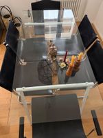 Glastisch mit Metall Gestell in weiss