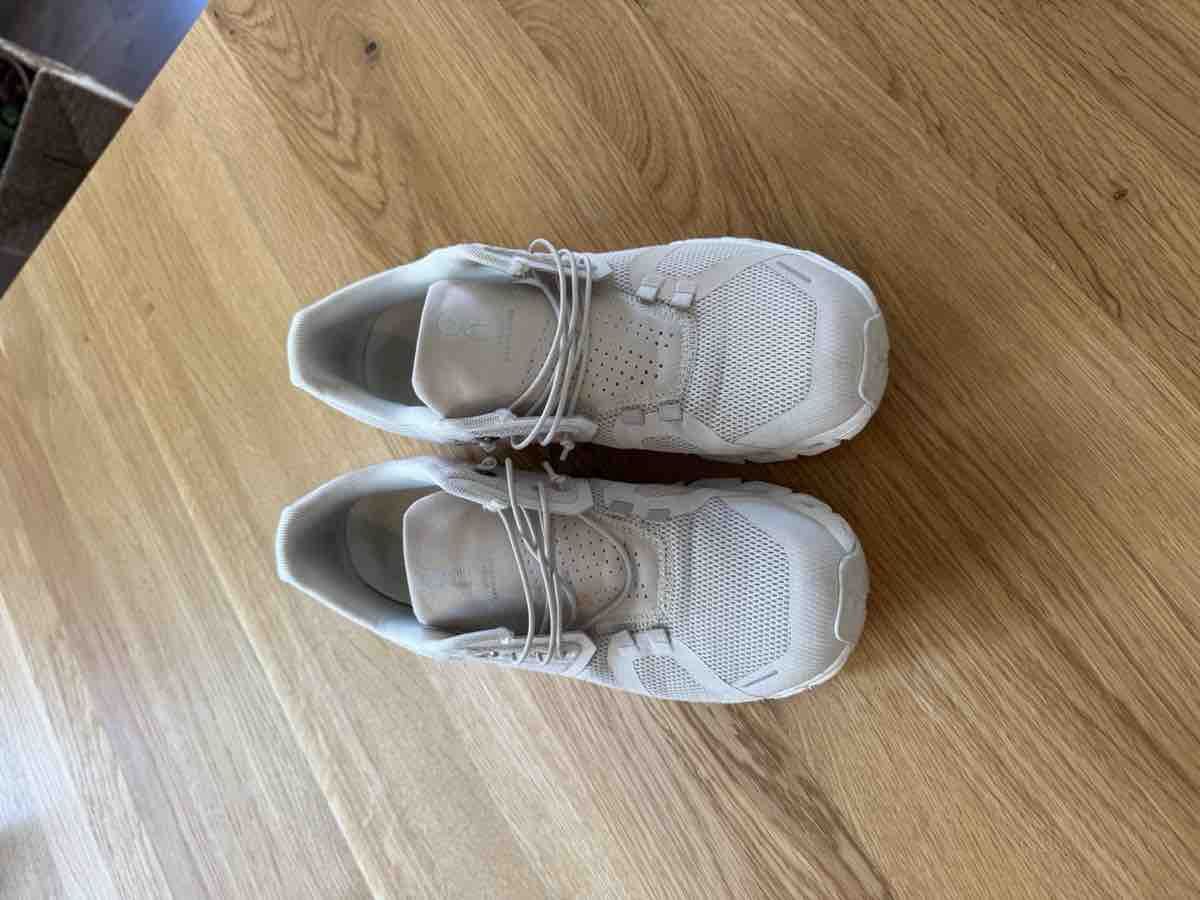 On Scarpe da donna: On Schuhe Grösse 40 – Usato da Zürich venduto da fre_fj8z 1