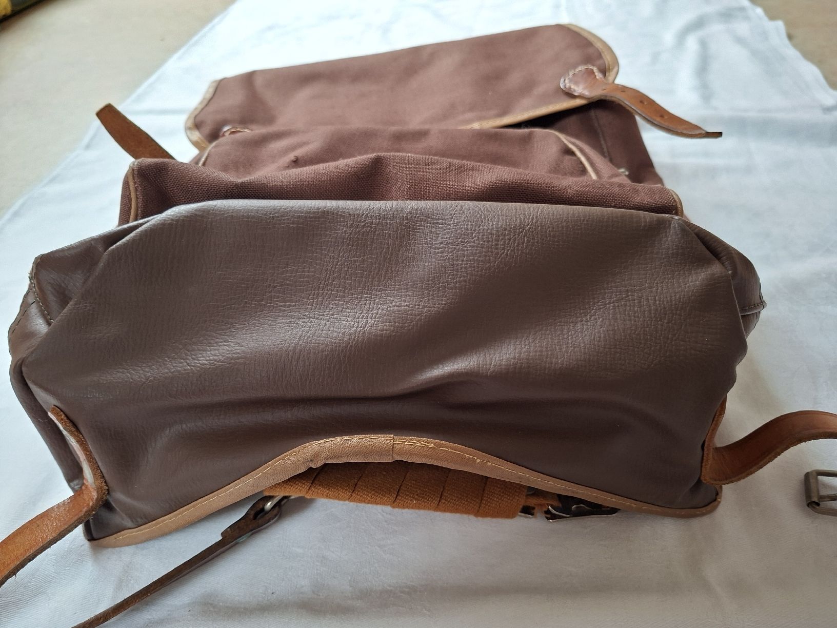 Zaini: antiker Rucksack Baumann Baden braun Leder Canvas  – Usato da Klingnau venduto da vollmond36 7