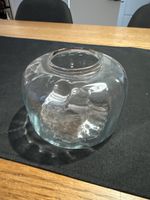 Vase aus Glas, transparent