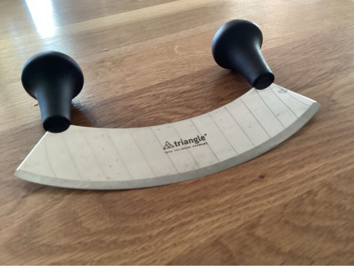 Solingen Coltelli da cucina: Triangle Halbmondmesser / Wiegemesser mit  Griffen – Nuovo (secondo la descrizione) da Schüpfheim venduto da W010