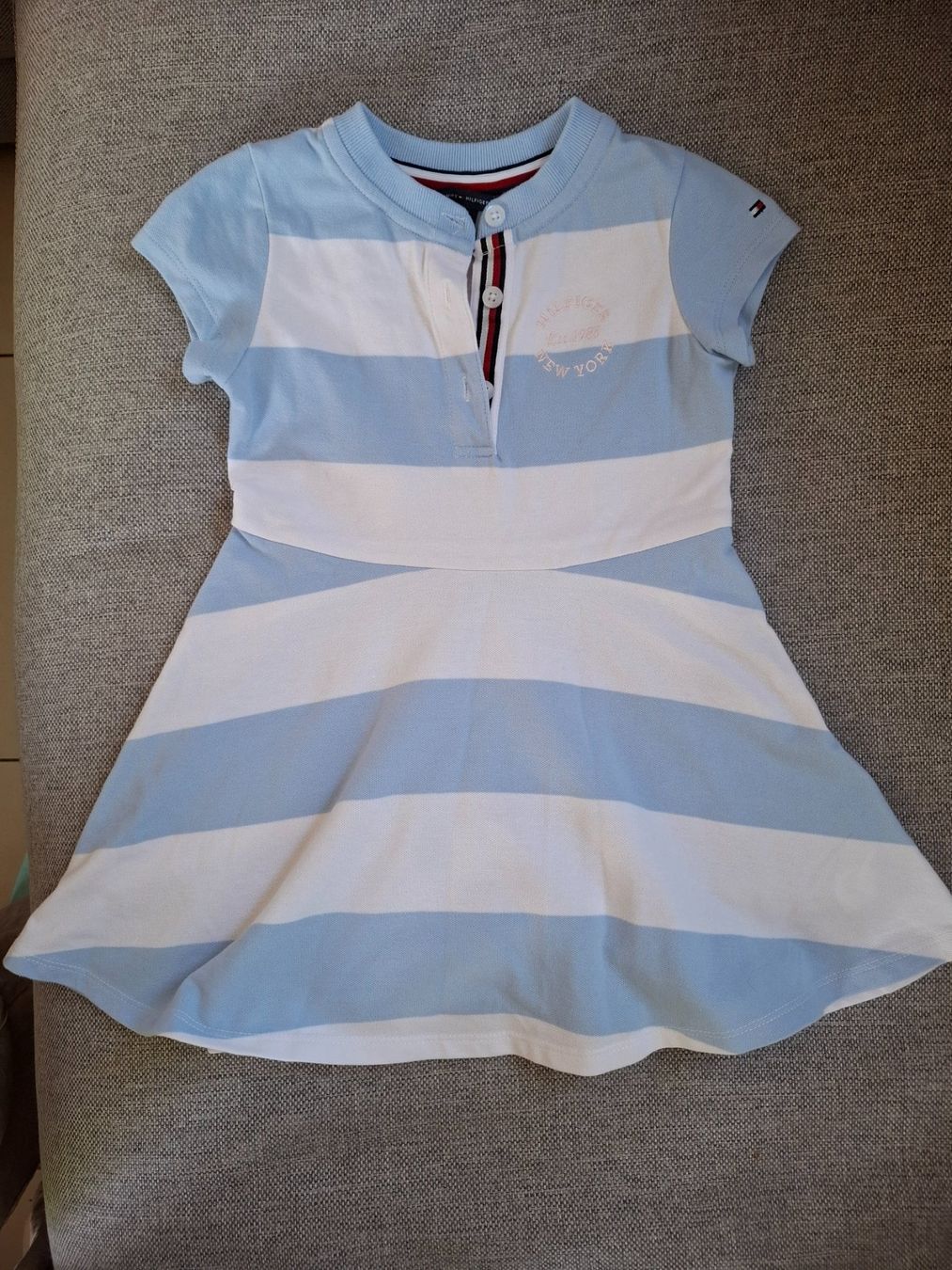 Tommy Hilfiger Vestiti & Gonne: Tommy Hilfiger, Babykleid, 3 Mon. – Usato da Dornach venduto da shoe-lina