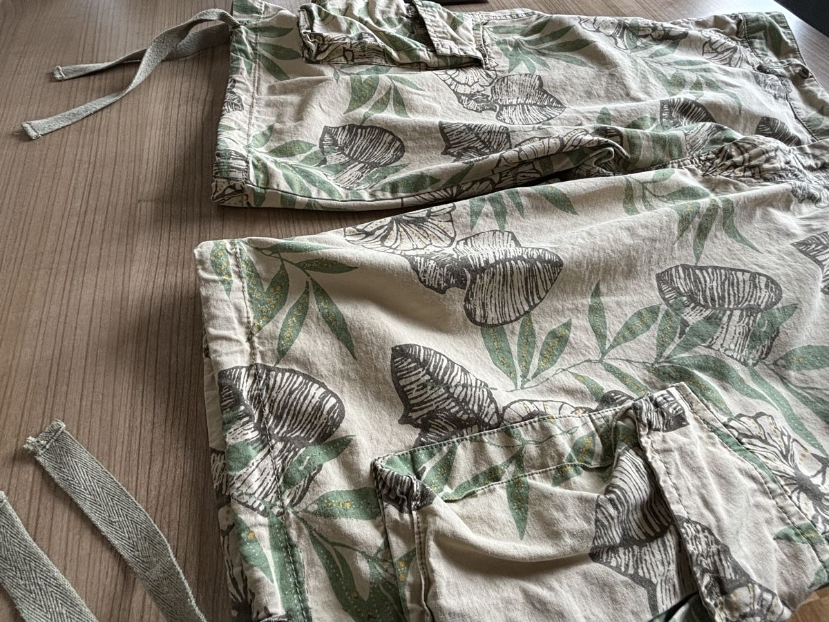 Hosen: NEU** Stylische Hawaii Bermuda - M - Baumwolle – Neu und originalverpackt aus Jona von Sid100 2