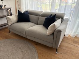 2-Sitzer Sofa grau mit Relaxfunktion guter Zustand
