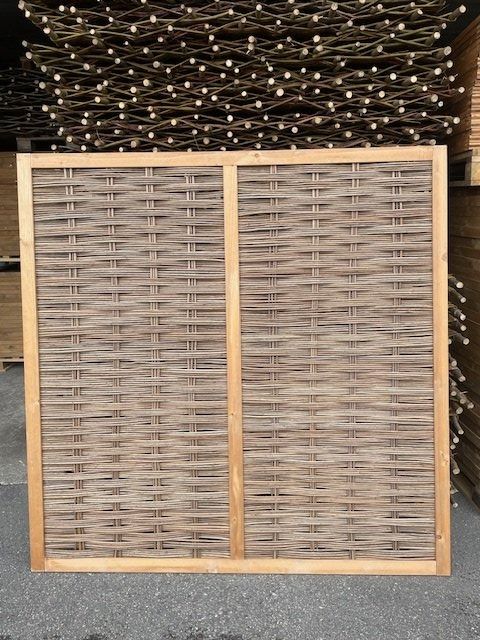 Sichtschutz: Robinienzaun mit Rahmen 180x180cm – Neu und originalverpackt aus Thunstetten von chriguoester