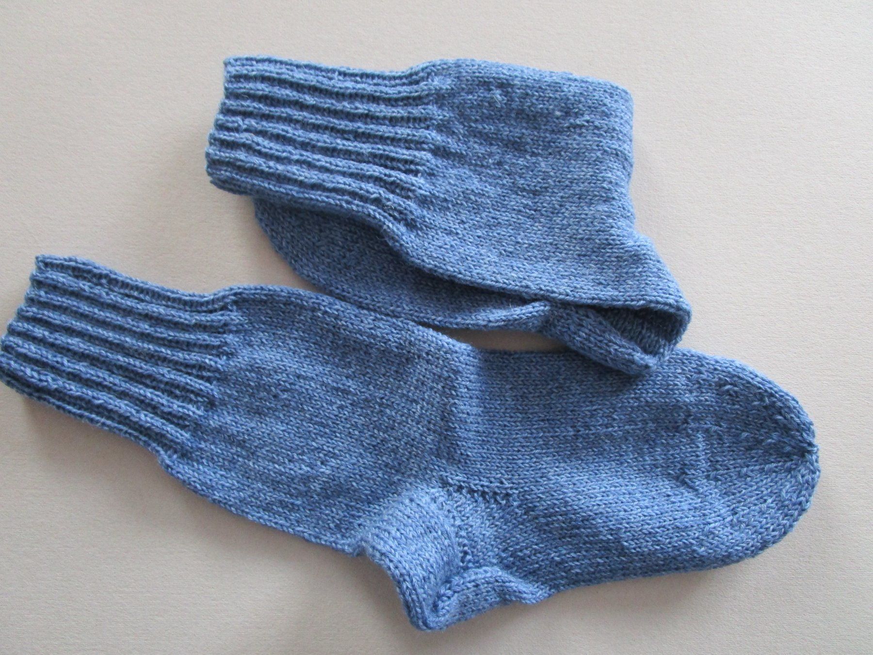 Calze: handgestrickte Socken Gr. 40/41 – Nuovo (secondo la descrizione) da Ursenbach venduto da gruenblau