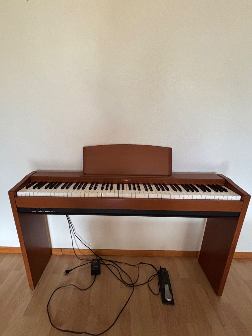 Kawai Strumenti musicali: À vendre piano Kawai modèle cl20c – Usato da Corminboeuf venduto da nae_9gvp