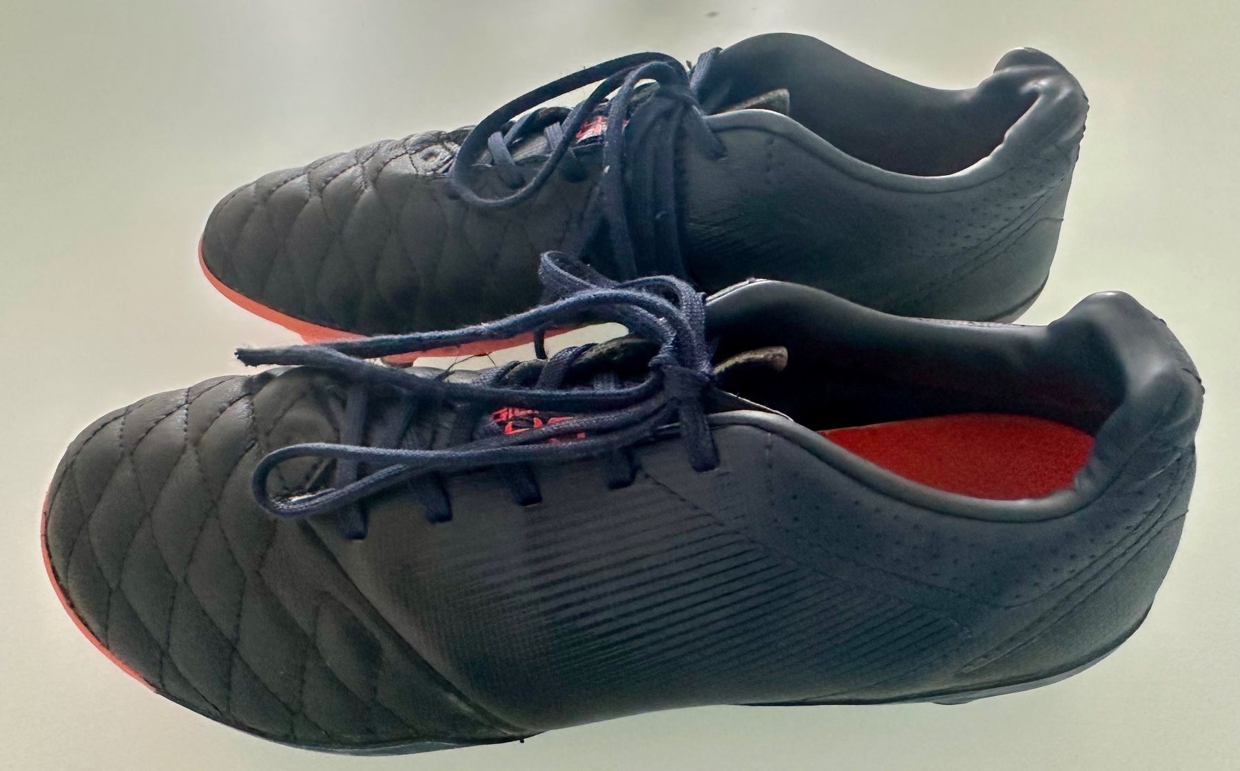 Scarpe per ragazzi: Fussballschuhe Kindergrösse 36 - Leder! – Usato da Abtwil SG venduto da sinsky_