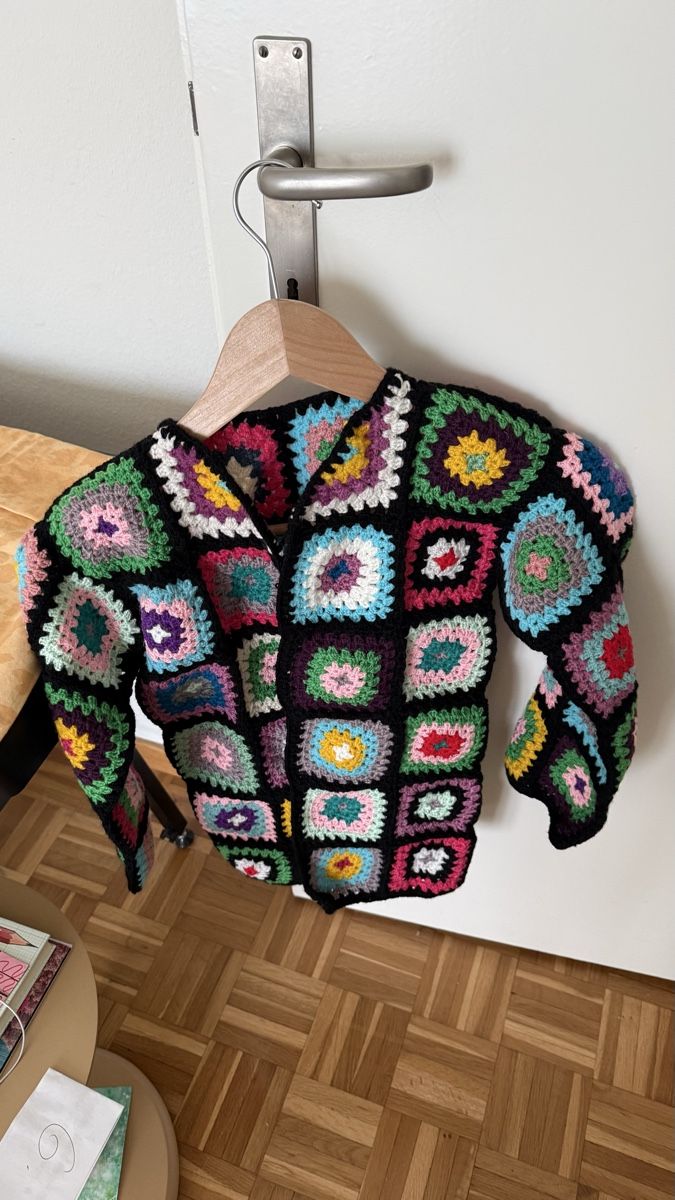 Giacche & Cappotti: Gehäkelte Jacke im Granny Square Look. – Usato da Glattfelden venduto da nur_xpw6 1