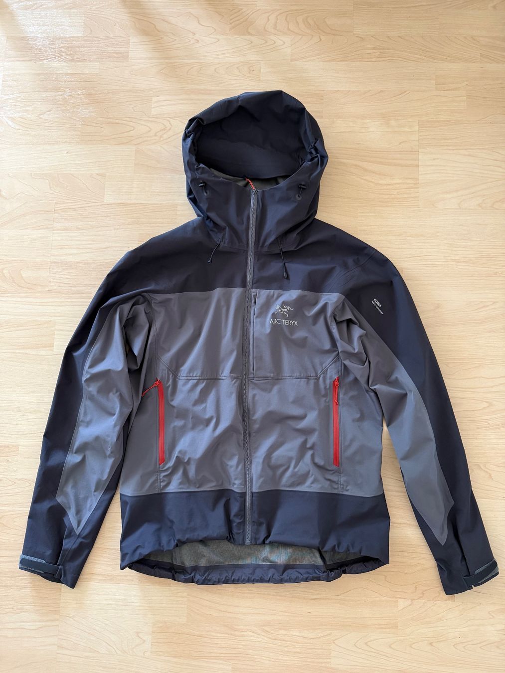 Arcteryx Vestes: Arc’teryx Alpha Comp Hoody – D'occasion à Zürich par cor_y65j