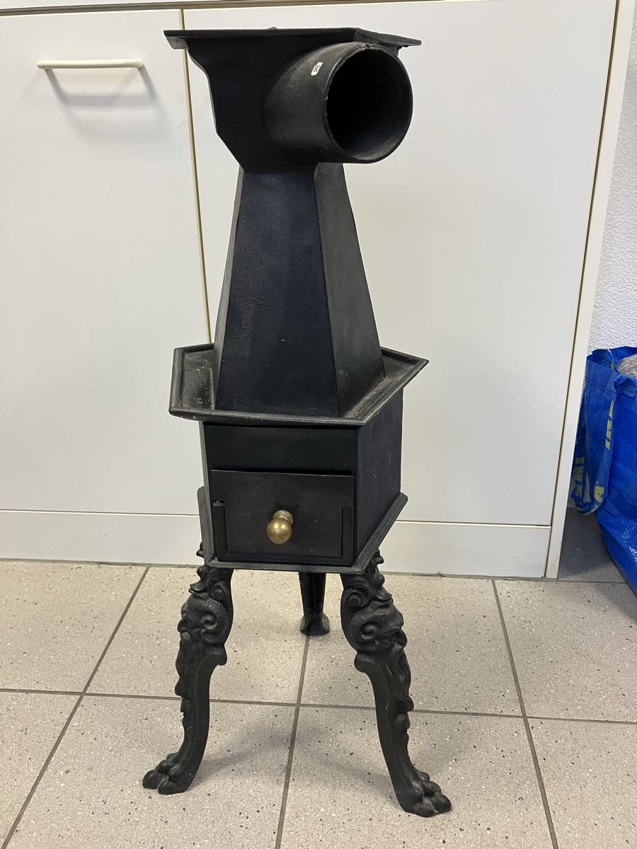 Altri mobili d'antiquariato: Antiker Kanonenofen  – Usato da Reiden venduto da Juda65