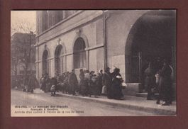 GENEVE - Passage des évacués français