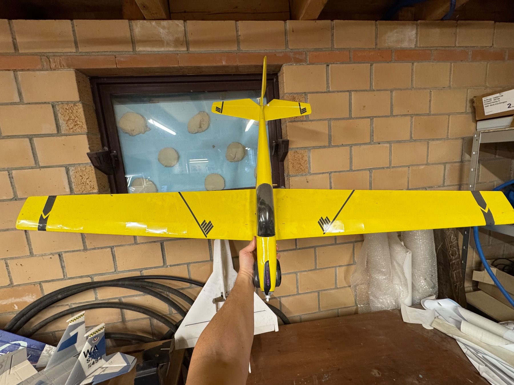 Modellismo RC: Modellflugzeug Balsaholz Spannweite ca. 1.5m – Usato da Oeschenbach venduto da Cyrax01