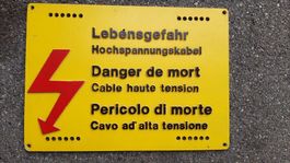 Lebensgefahr Schild, Hochspannungskabel – Deko für Sammler!