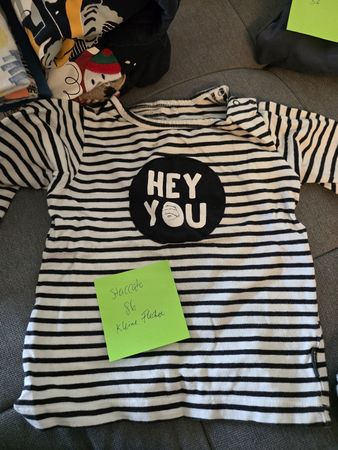 Staccato Shirt Gr. 86, geringelt, cooler Print "Hey You"
