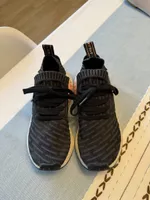 Adidas NMD_R2 Black/Pink BY9314 – EU 38 – Used