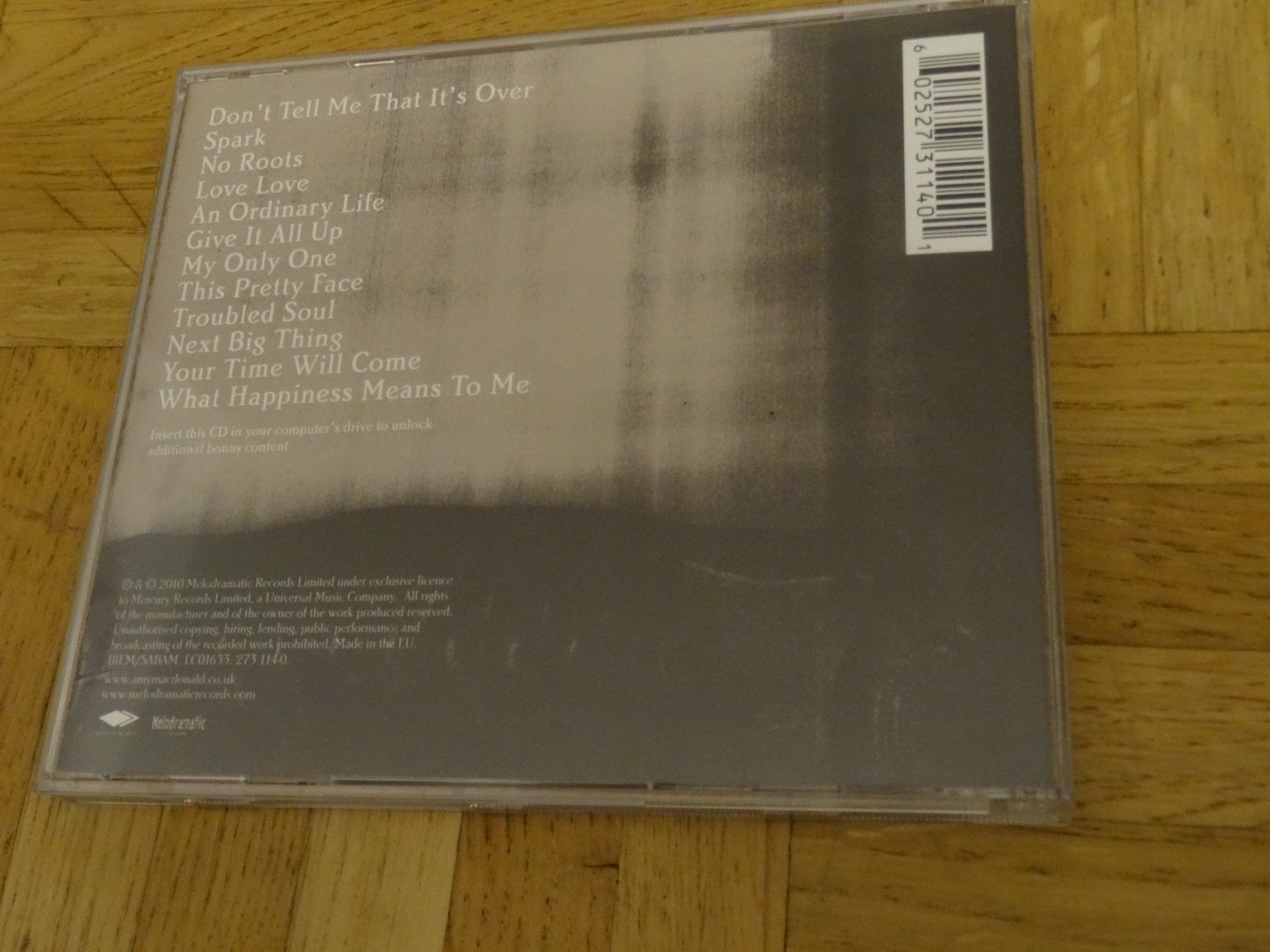 CD: Amy Macdonald - A Curious Thing - CD – Usato da Olten venduto da Disc-Ausverkauf 1