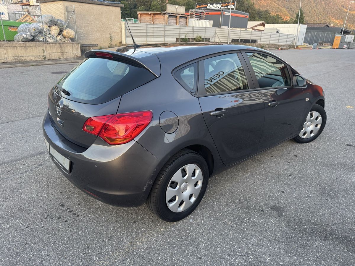 Opel Automobili: Opel Astra j 1.6 – Usato da Bulle venduto da Morbes 3
