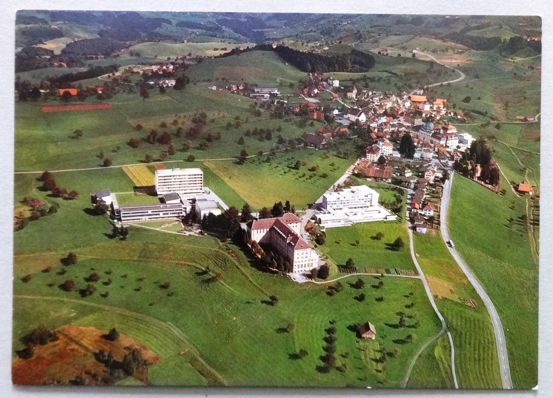 Cartoline postali: Menzingen, Gesamtansicht – Usato da Fétigny venduto da Billy2miny