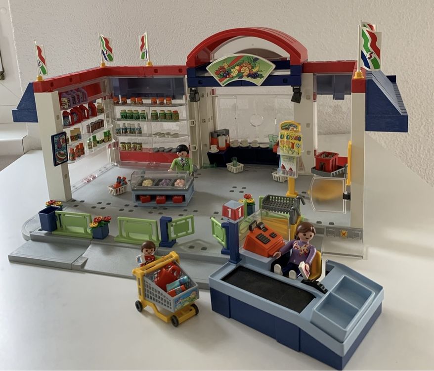 Playmobil 123 71137 pas cher, Stand de marché bio & chariot élévateur à