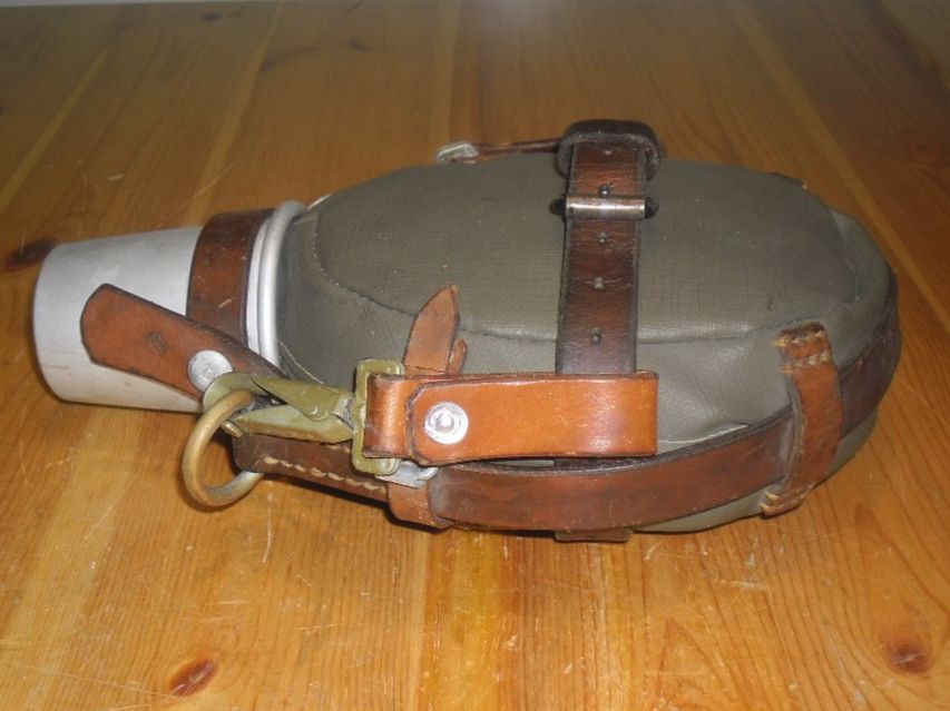 Schweizer Armee Attrezzatura & Pezzi di ricambio: Labeflasche  , Jg 1967 – Usato da Büren SO venduto da omsa 1