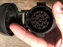 Adaptateur de remorque 13 broches - état impeccable!