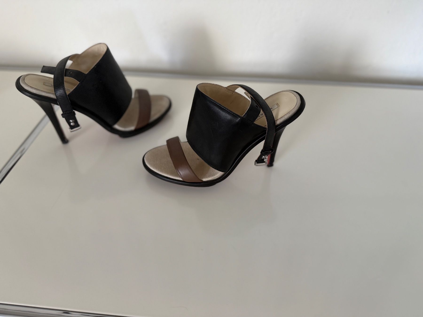 Scarpe da donna: Bimba y Lola Sandalen – Usato da Richterswil venduto da CarlotaMaria