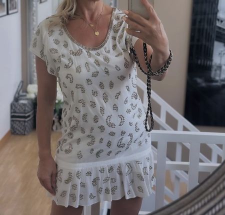 Kleid Weiss mit Nieten Verzierungen Grösse M