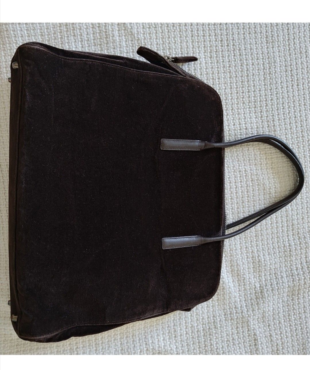 Prada Borse da donna: Sac à main en velours Prada - Marron – Usato da Versoix venduto da mel_877v 1