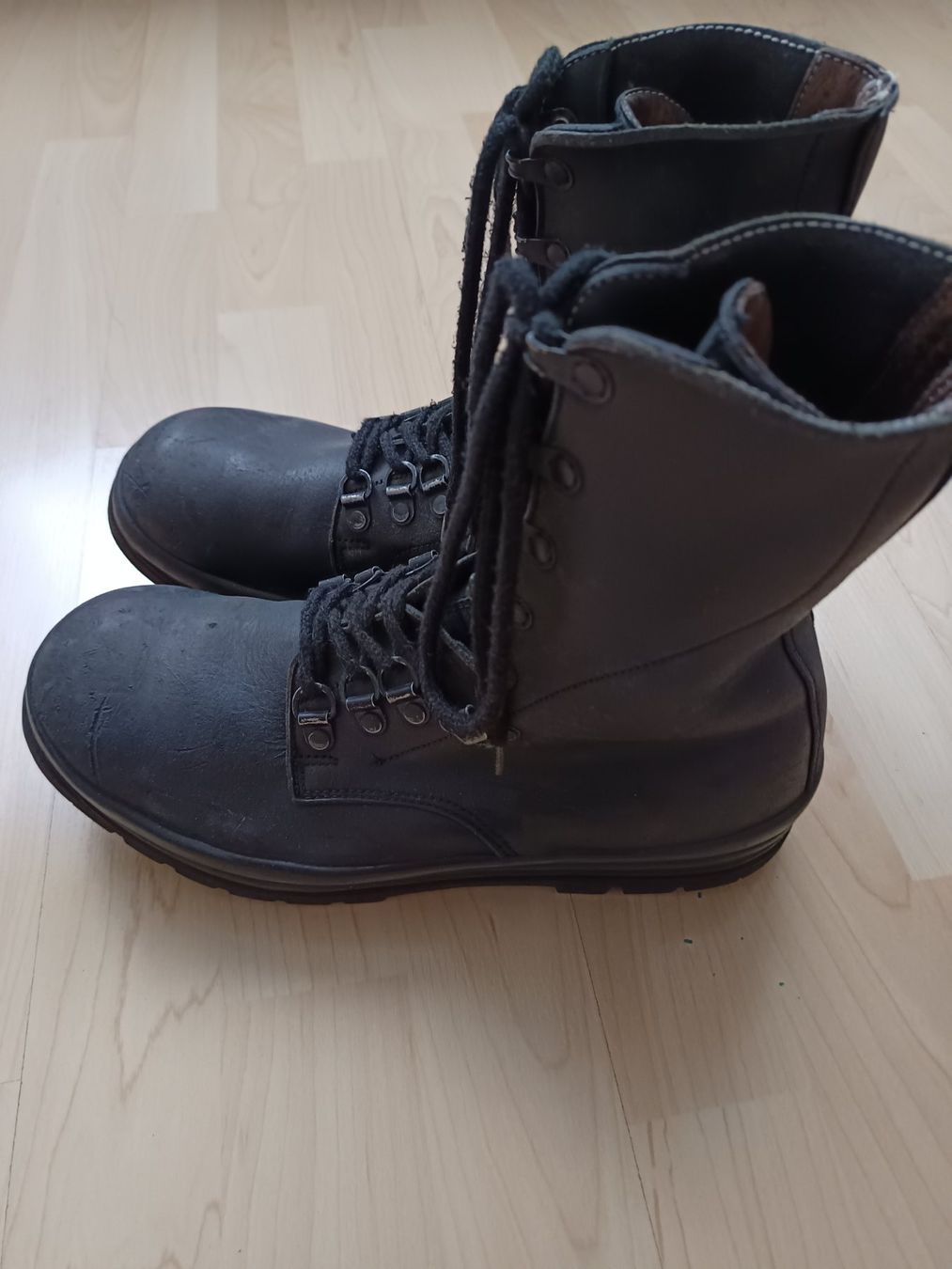 Schweizer Armee Scarpe da uomo: Militärschuhe, Stiefel / Schweizer Armee – Usato da Bern venduto da Nht 1