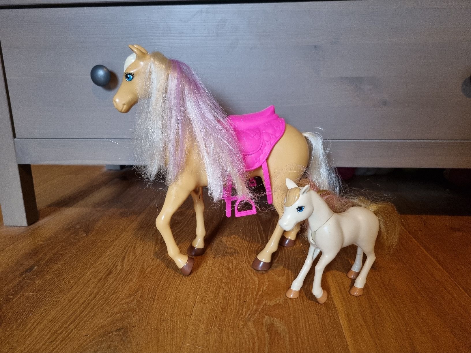 Giocattoli: chevaux barbie – Usato da Château-d'Oex venduto da mae_6pqm