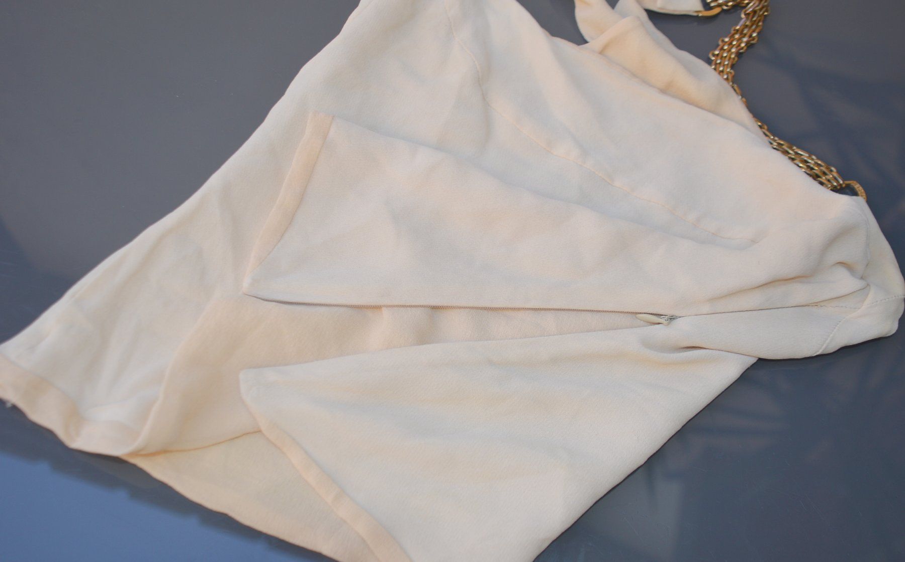 Versace Top: Seidentop Versace top en soie .S – Usato da Collonges venduto da arashee 4