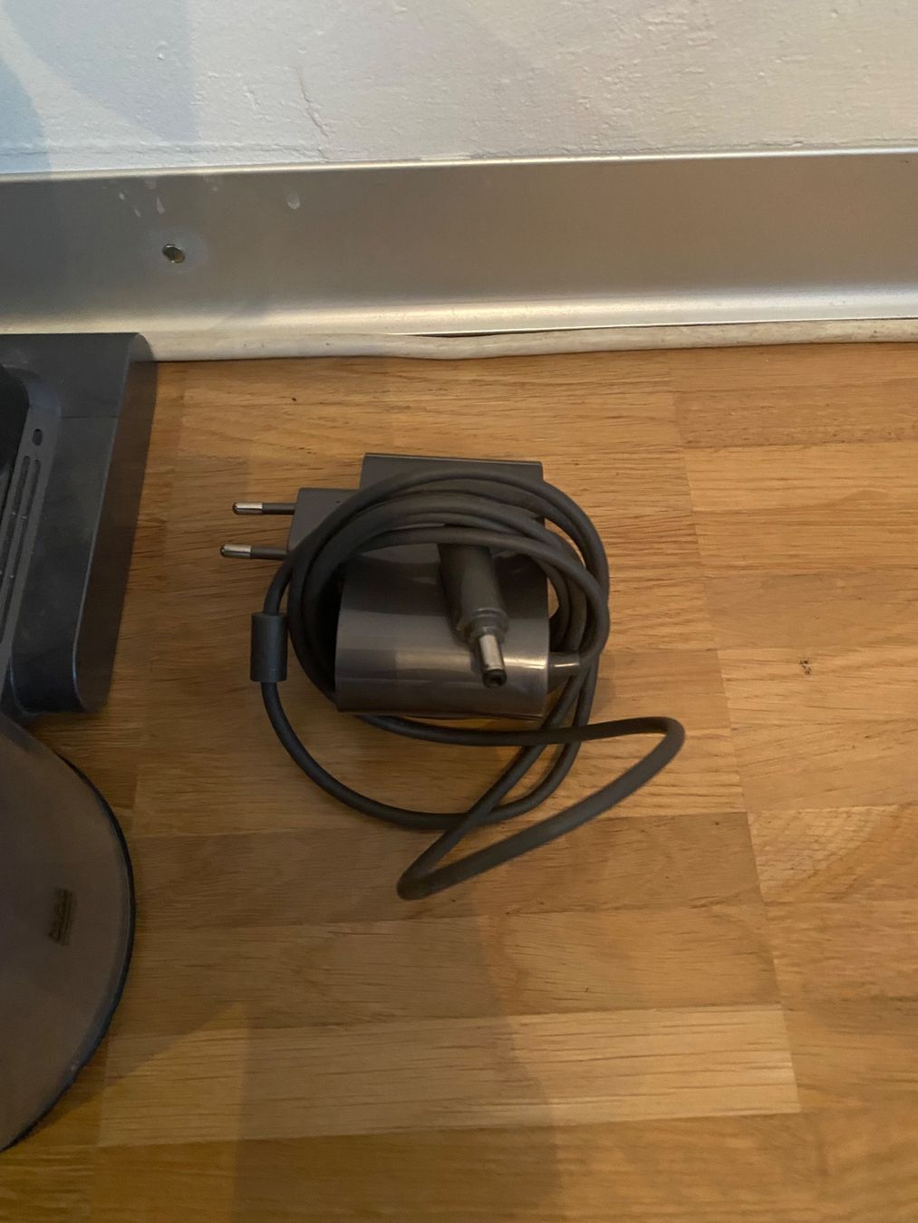 Dyson Staubsauger & Zubehör: Dyson - Staubsauger mit Ladekabel – Defekt aus Rotkreuz von mia_dc2r 1