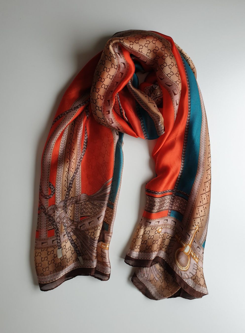 Foulard & Sciarpe: Schal aus feiner Seide – Usato da Effretikon venduto da Walwolke 3