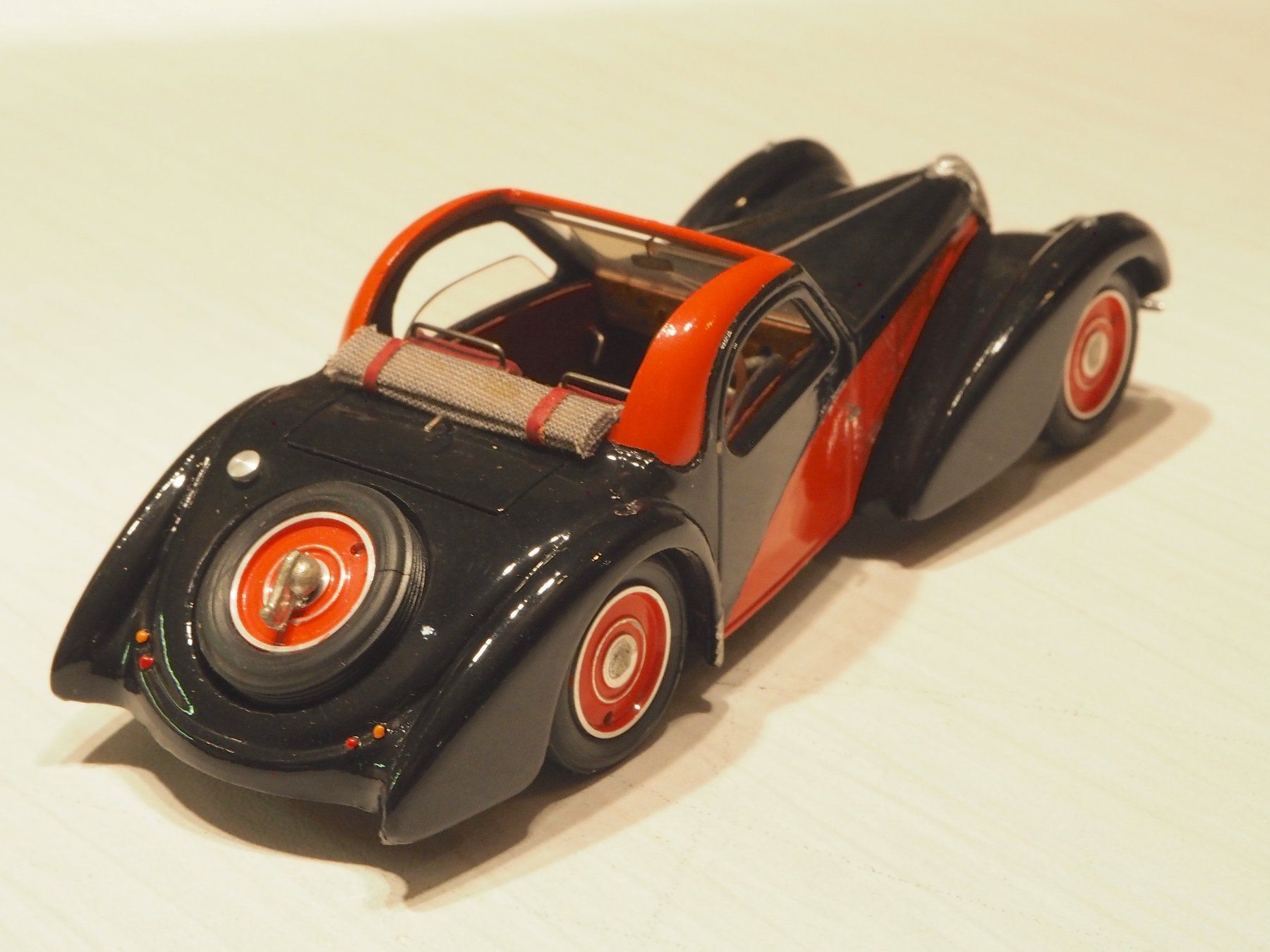 Bugatti Modellautos: Bugatti Type 57 S Atalante Découvrable + Cabriolet - DB Modè – Gebraucht aus Winterthur von 602ccm 5