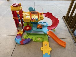 Vtech tut tut Flitzer Parkgarage mit Abschleppwagen
