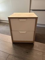 Table de chevet IKEA Askvoll