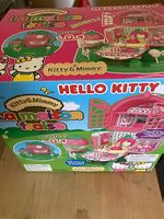la maison fraise HEllo Kitty et Mimmy