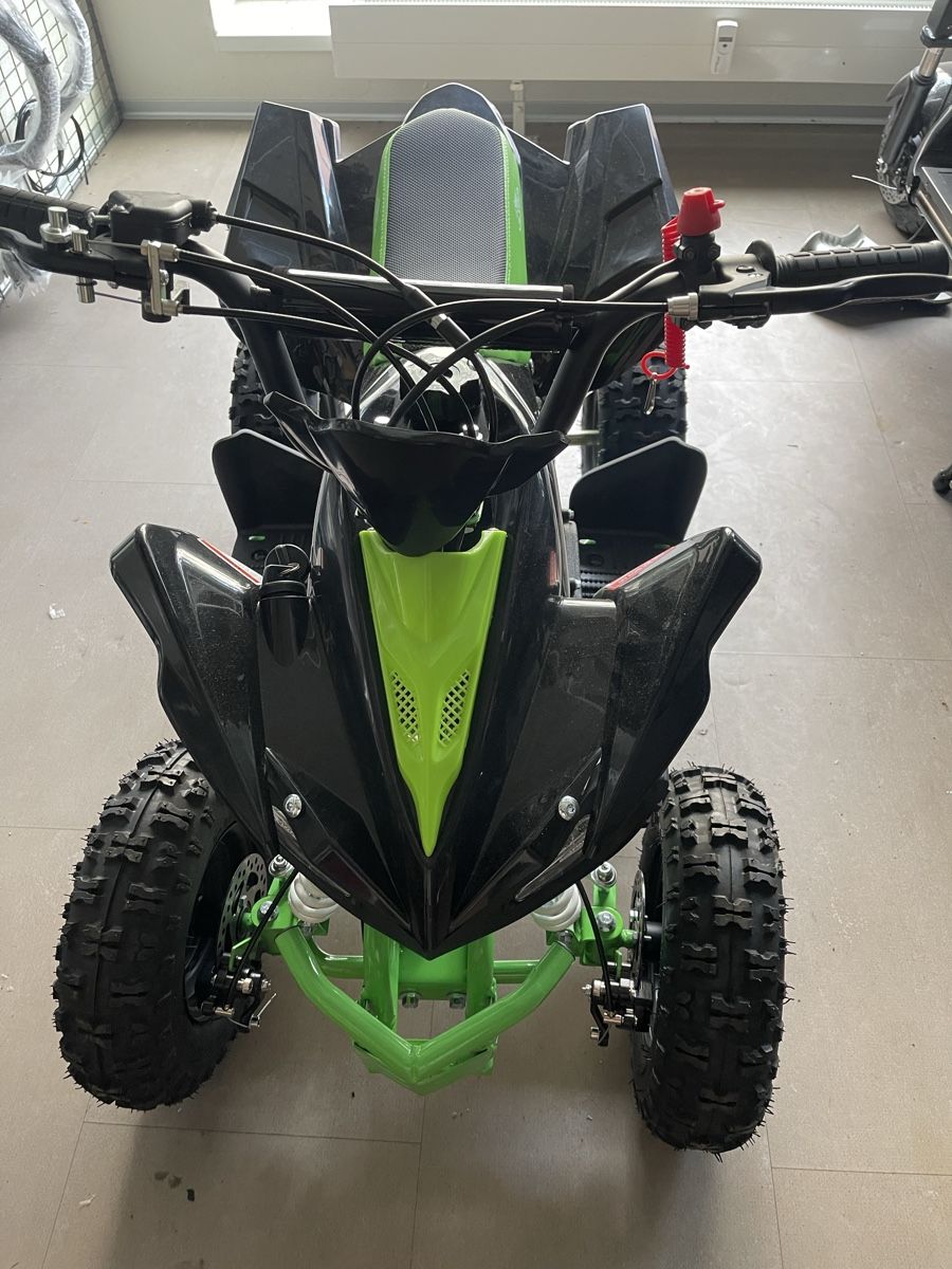 Mini Quads: Kinder Quad Benziner neu – Neu und originalverpackt aus Grenchen von 2024scooterparts