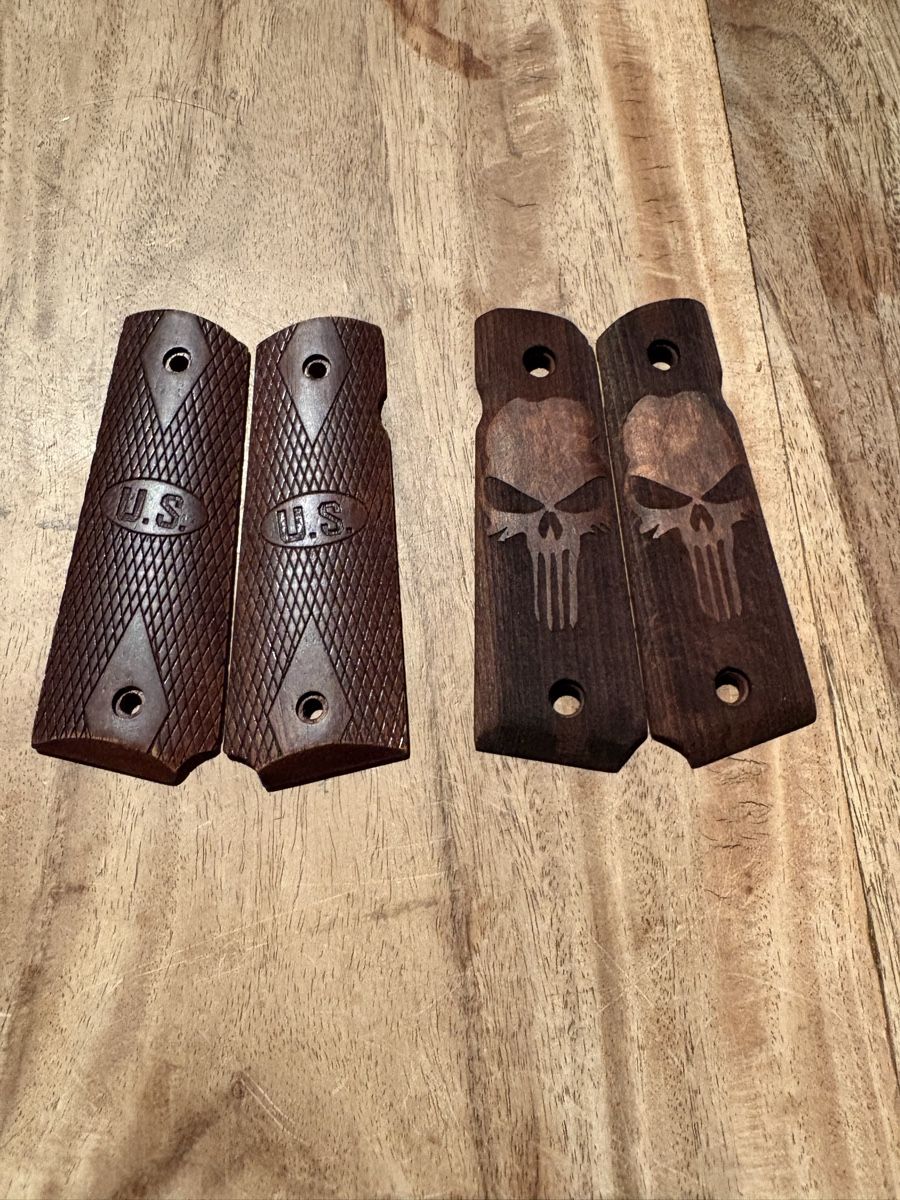 Tiro a segno: Griffschalen für M1911 aus Holz – Nuovo (secondo la descrizione) da Arni AG venduto da Erfolgreich 1