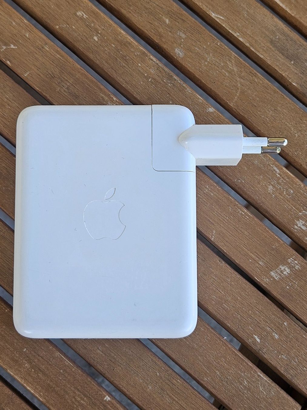 Apple Caricabatterie: 140W USB-C Ladegerät Power Adapter (vermutl. reparierbar) – Difettoso da Zürich venduto da RiggyBiggy 1